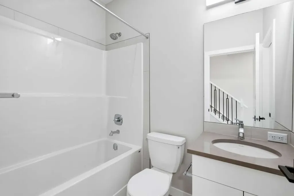43 Belvedere Crescent SE Calgary AB T2A 7Z9