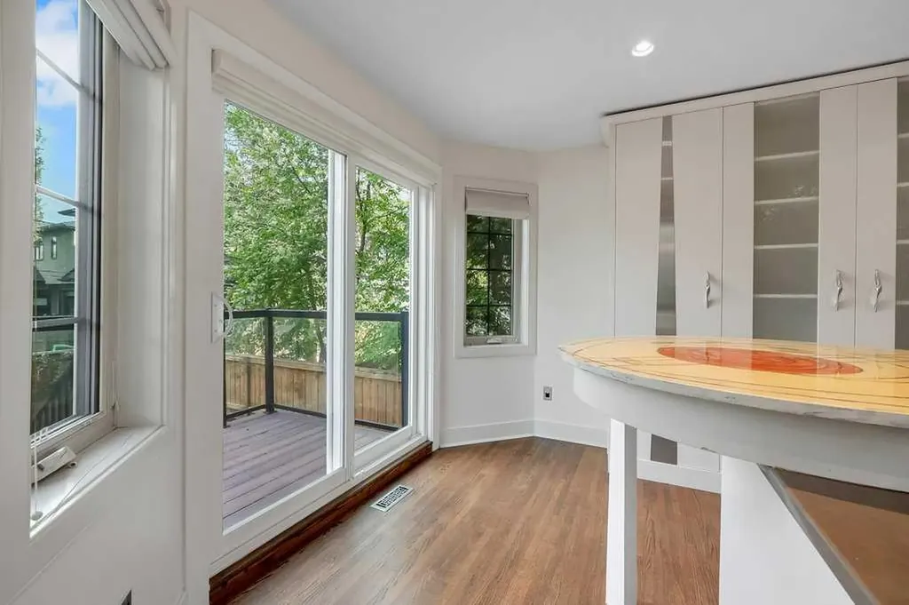 408 18a Street NW Calgary AB T2N2H2