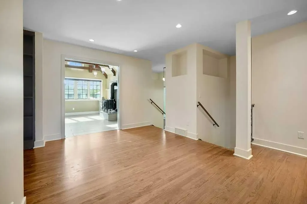 408 18a Street NW Calgary AB T2N2H2