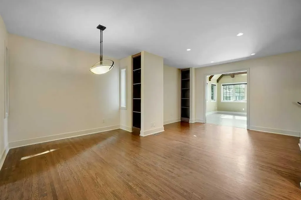 408 18a Street NW Calgary AB T2N2H2