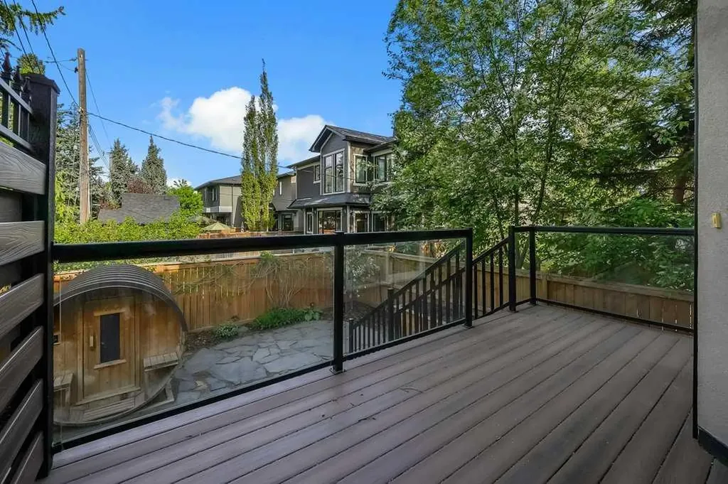 408 18a Street NW Calgary AB T2N2H2
