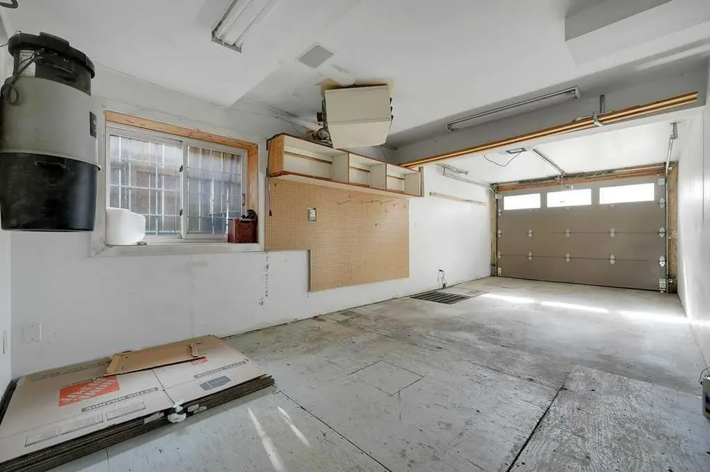 408 18a Street NW Calgary AB T2N2H2