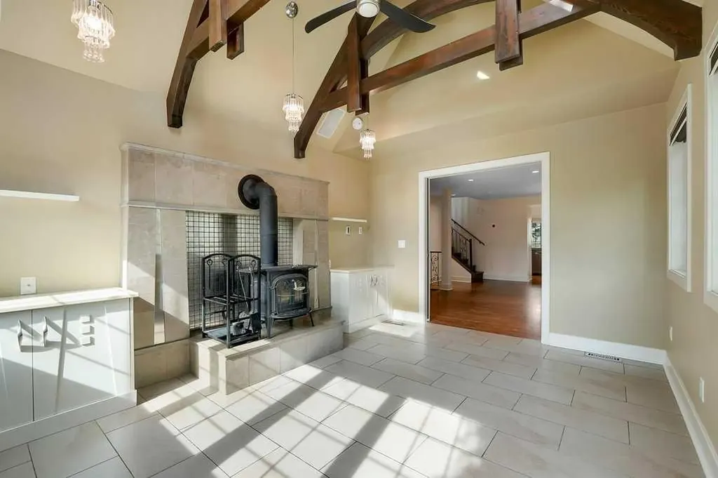 408 18a Street NW Calgary AB T2N2H2