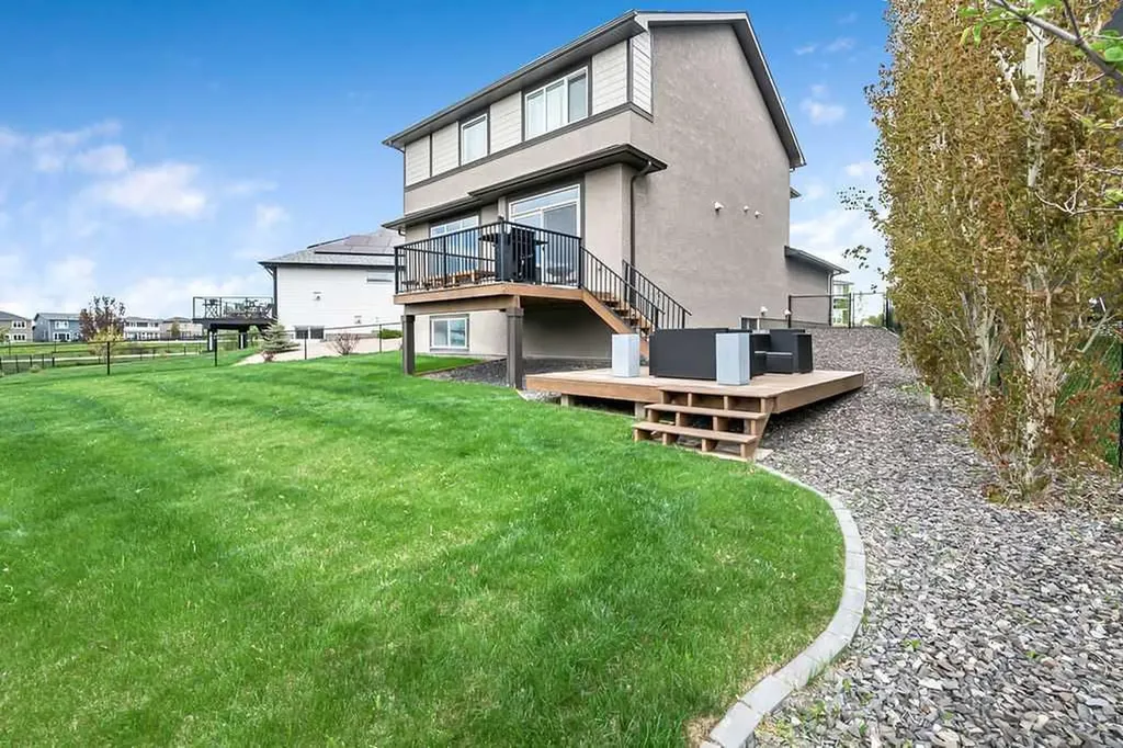 12 Ranchers Bay Okotoks AB T1S 0P2