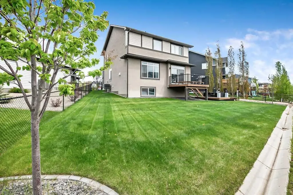 12 Ranchers Bay Okotoks AB T1S 0P2