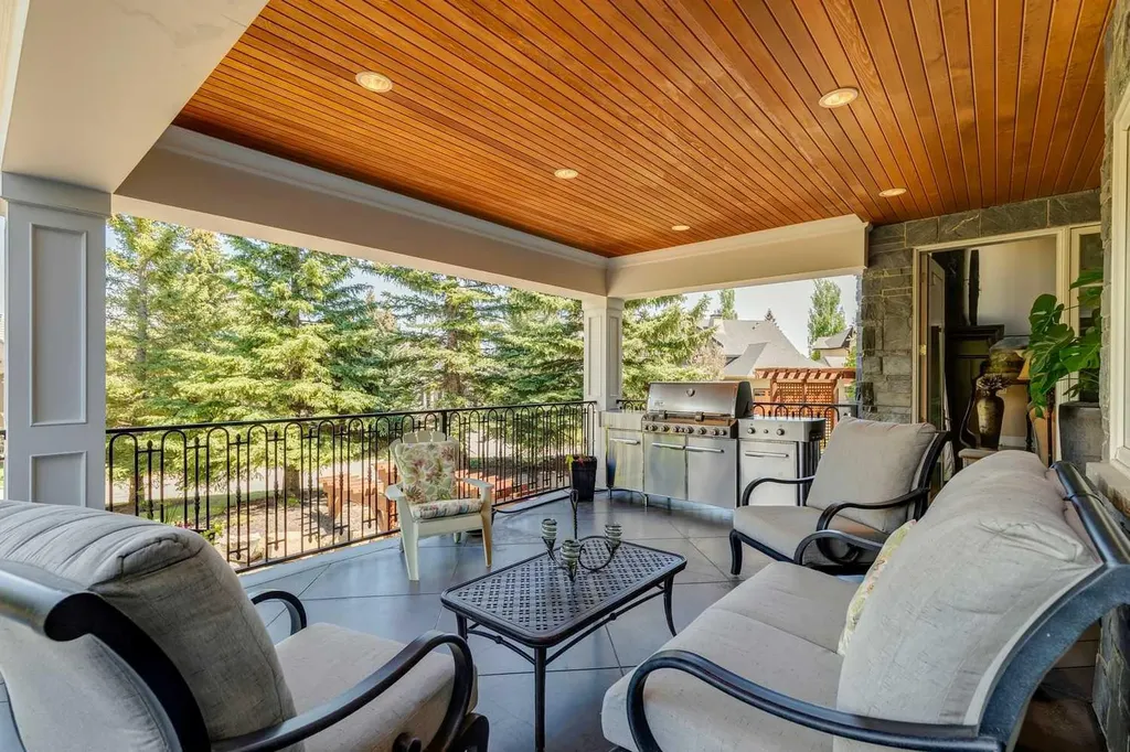 6 Aspen Ridge Lane SW Calgary AB T3H 5H9