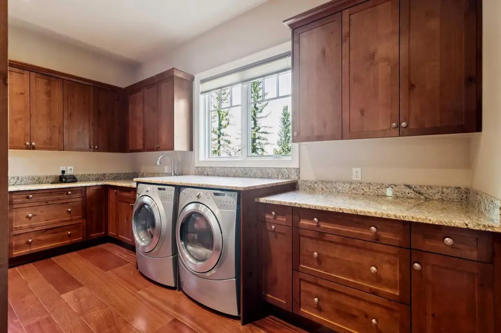 6 Aspen Ridge Lane SW Calgary AB T3H 5H9