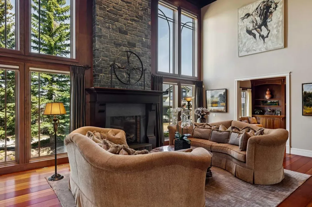 6 Aspen Ridge Lane SW Calgary AB T3H 5H9