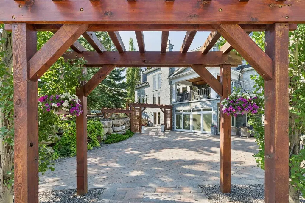 6 Aspen Ridge Lane SW Calgary AB T3H 5H9