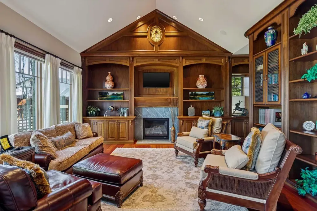 6 Aspen Ridge Lane SW Calgary AB T3H 5H9