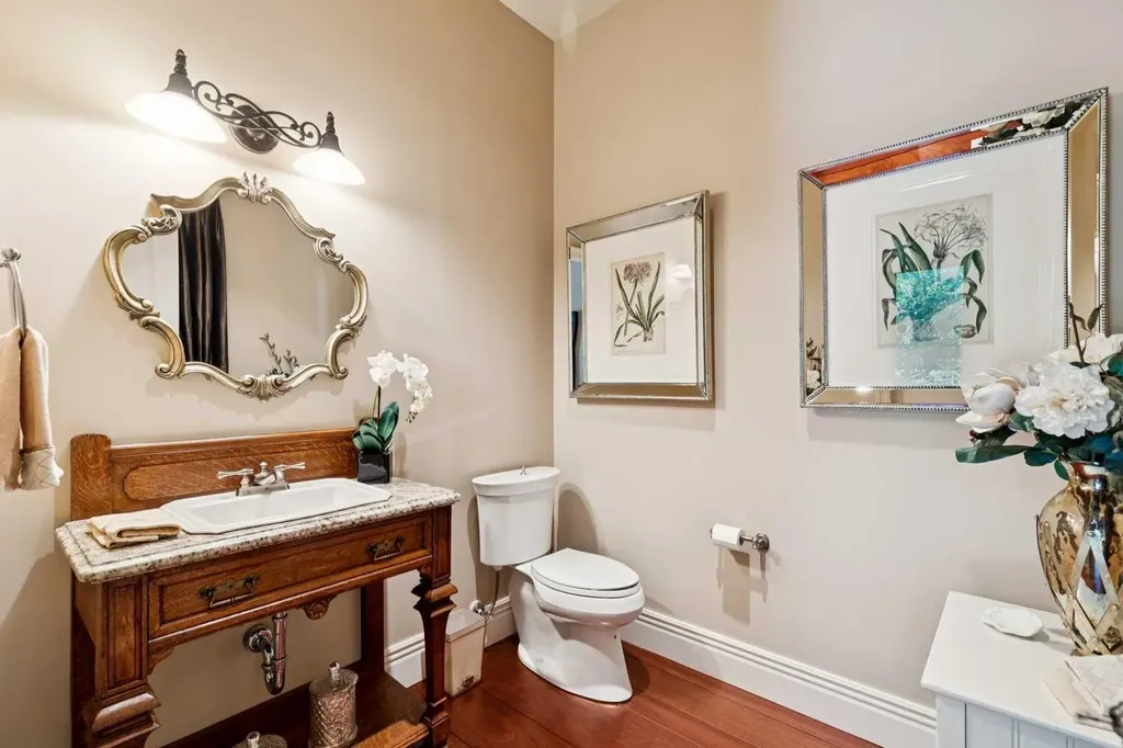 6 Aspen Ridge Lane SW Calgary AB T3H 5H9