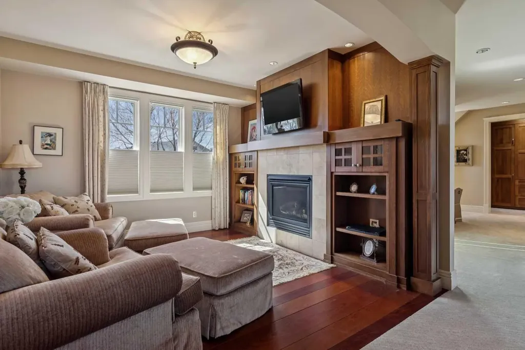 6 Aspen Ridge Lane SW Calgary AB T3H 5H9