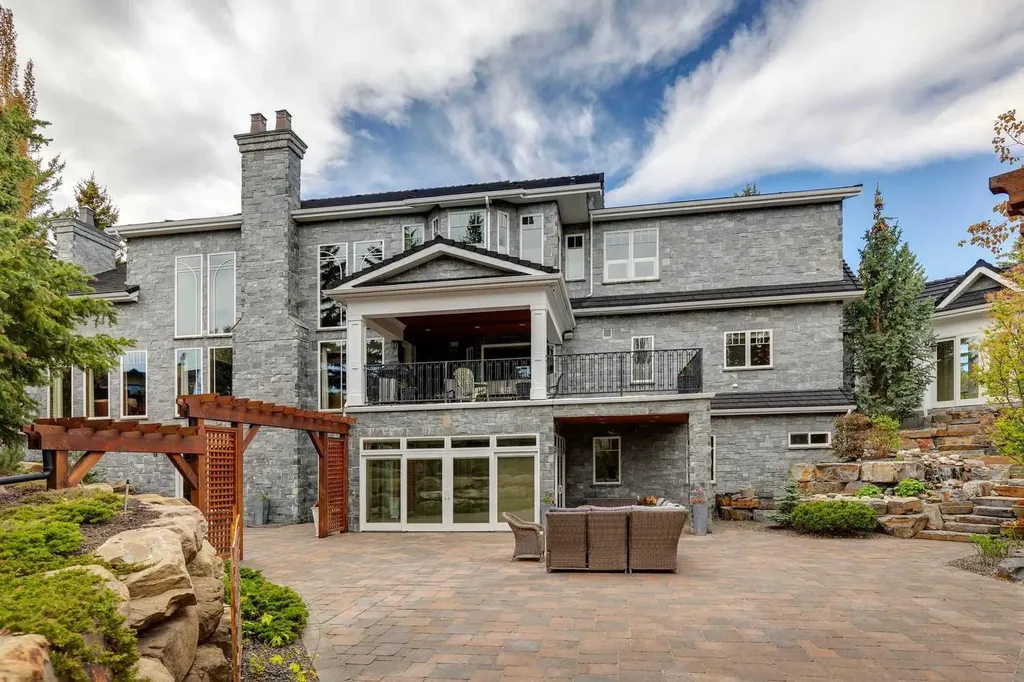 6 Aspen Ridge Lane SW Calgary AB T3H 5H9