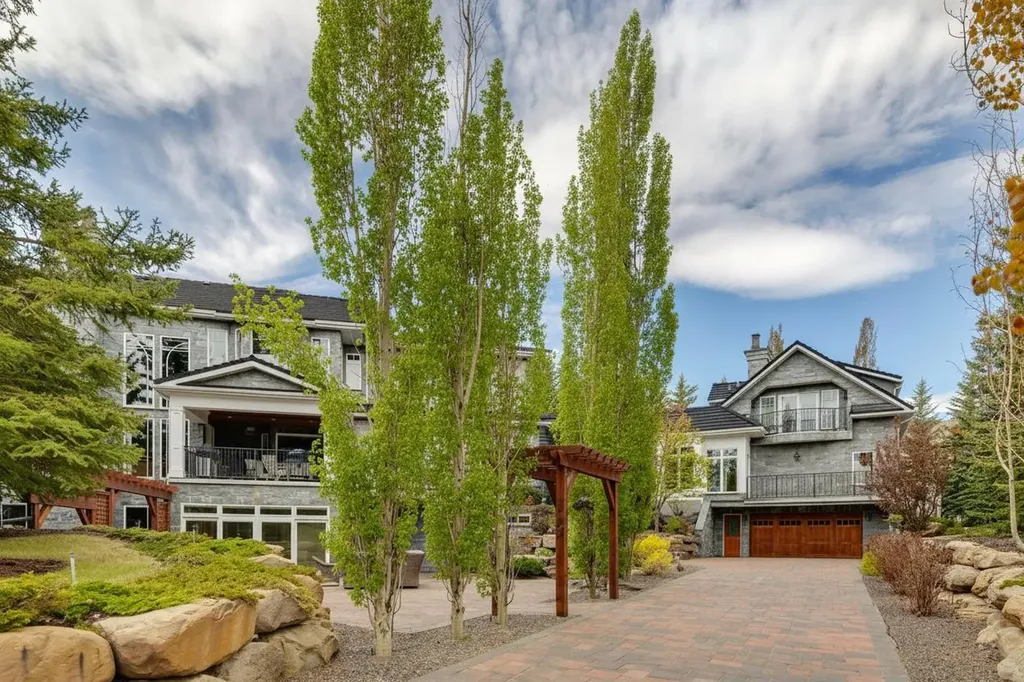 6 Aspen Ridge Lane SW Calgary AB T3H 5H9