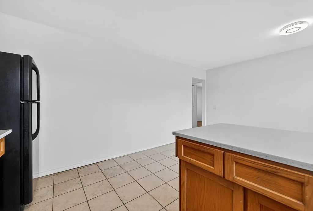 1608 54 Street SE Calgary AB T2A 1W8