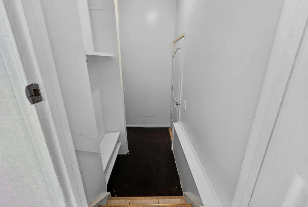 1608 54 Street SE Calgary AB T2A 1W8