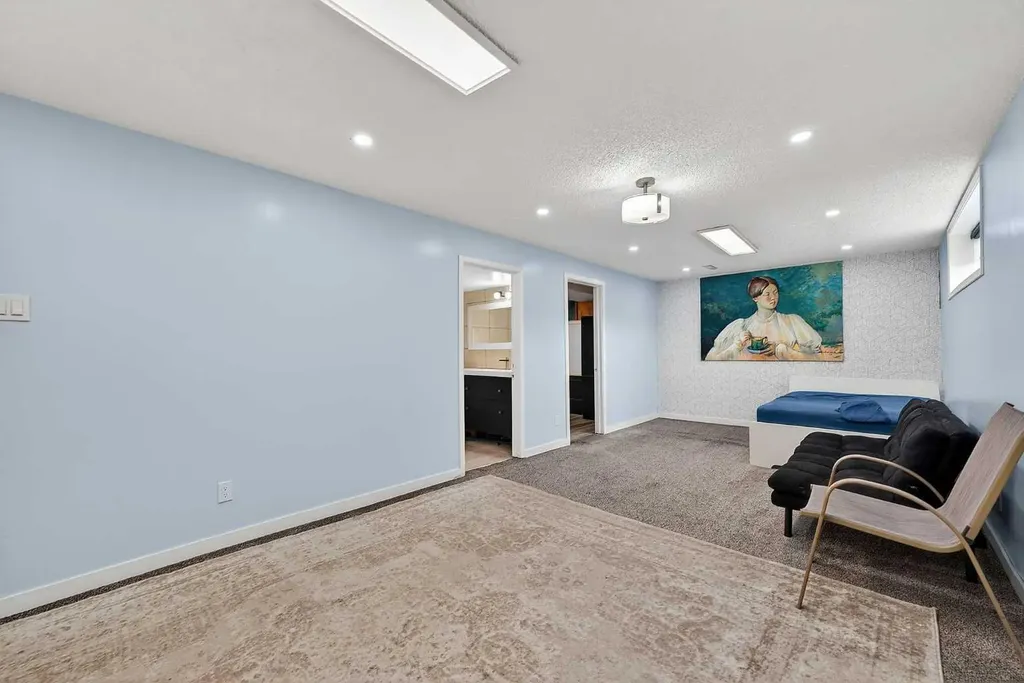 1608 54 Street SE Calgary AB T2A 1W8