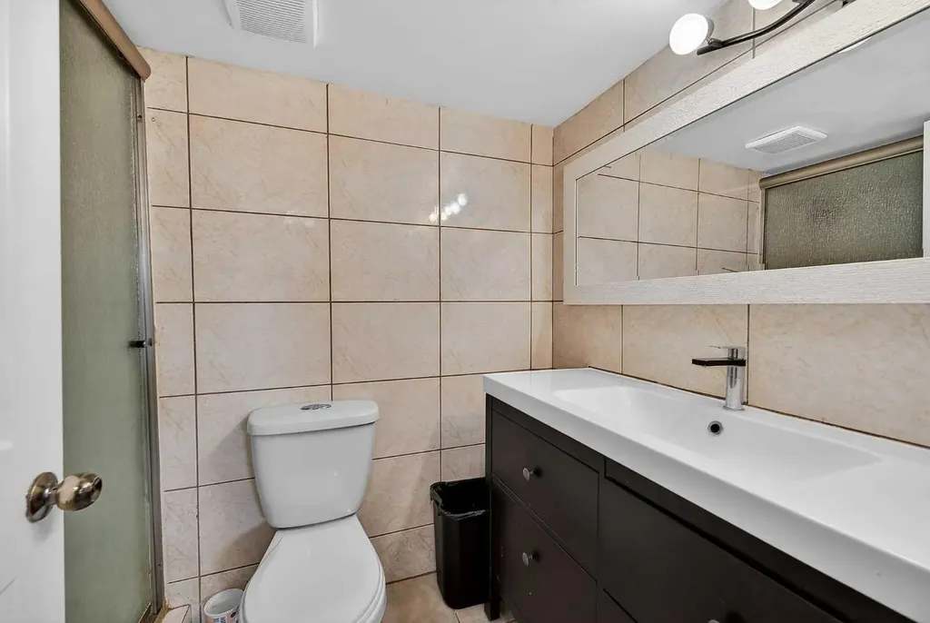 1608 54 Street SE Calgary AB T2A 1W8