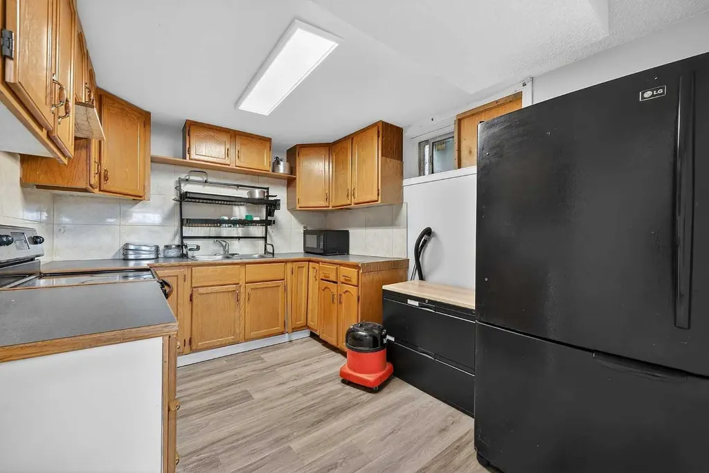 1608 54 Street SE Calgary AB T2A 1W8