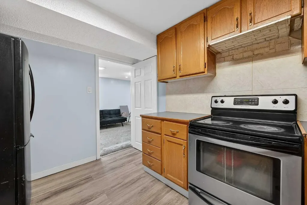 1608 54 Street SE Calgary AB T2A 1W8