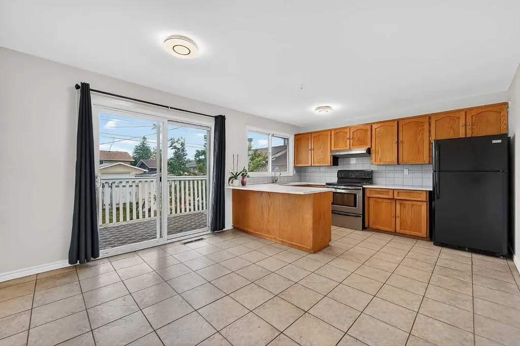 1608 54 Street SE Calgary AB T2A 1W8