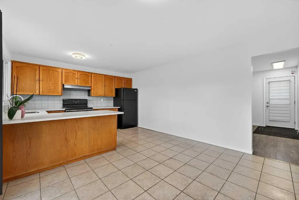 1608 54 Street SE Calgary AB T2A 1W8