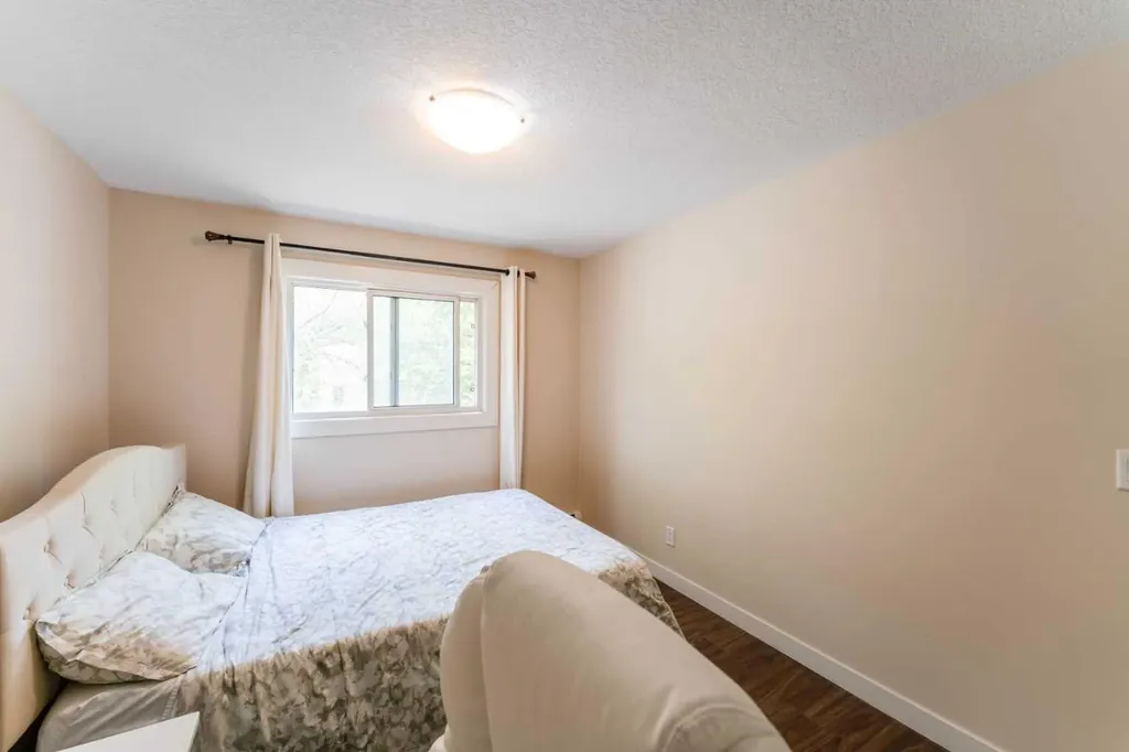 823 19 Avenue SW Calgary AB T2T 0H6