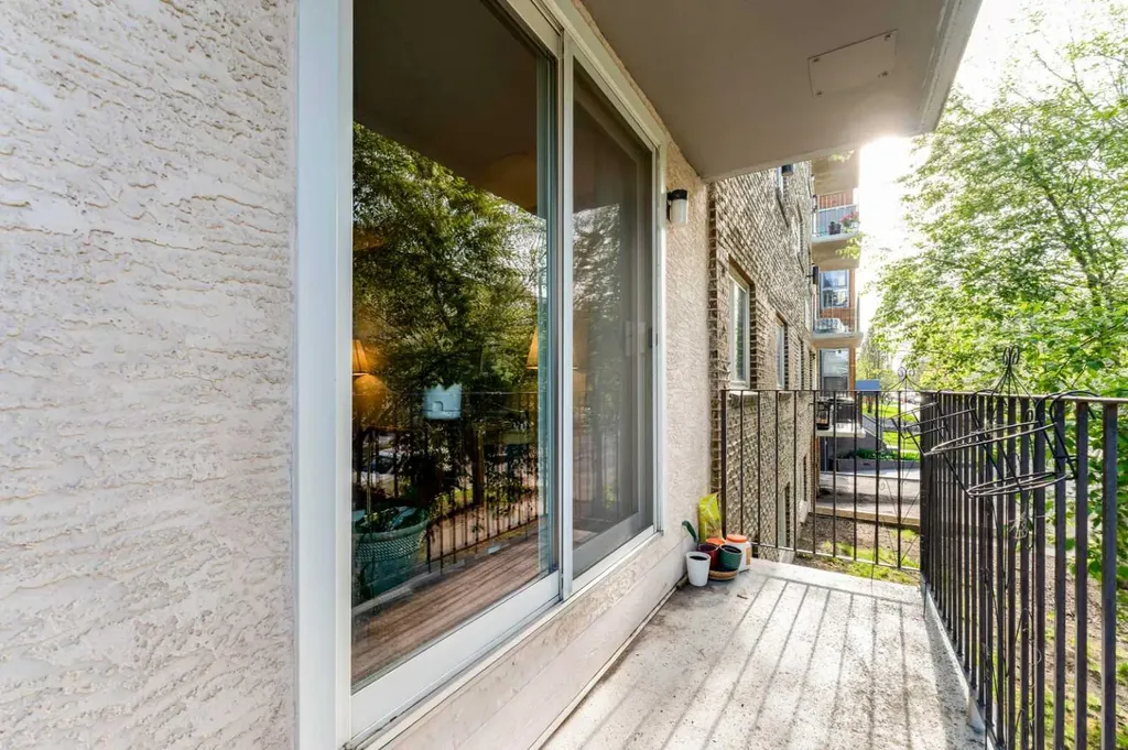 823 19 Avenue SW Calgary AB T2T 0H6