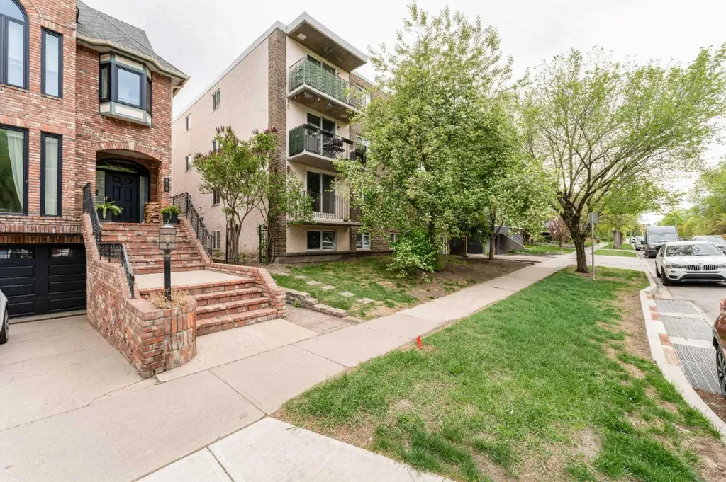 823 19 Avenue SW Calgary AB T2T 0H6