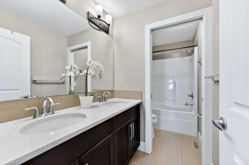 248 Marquis Landing SE Calgary AB T3M2H3