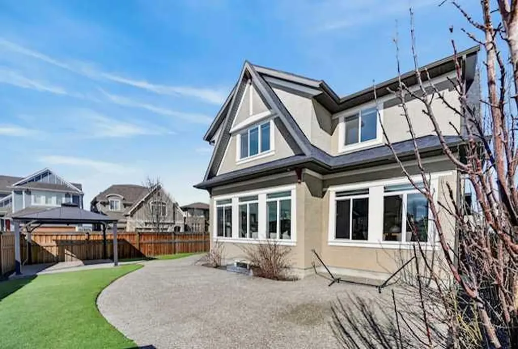 248 Marquis Landing SE Calgary AB T3M2H3