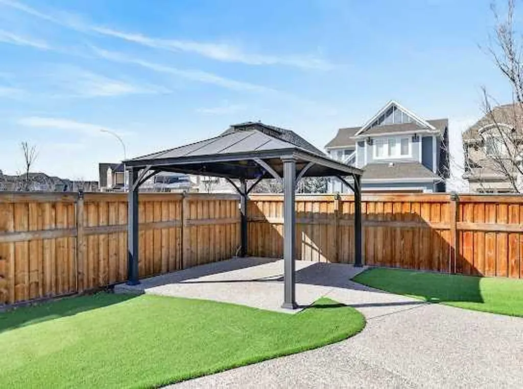 248 Marquis Landing SE Calgary AB T3M2H3