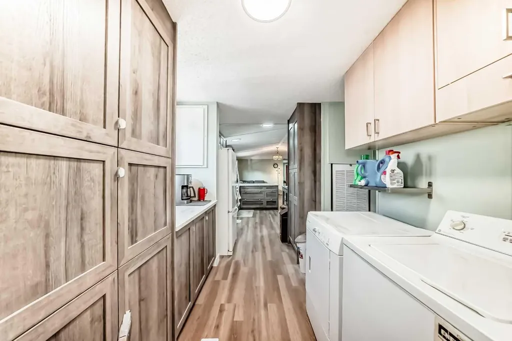 17 Burroughs Place NE Calgary AB T1Y 6K5