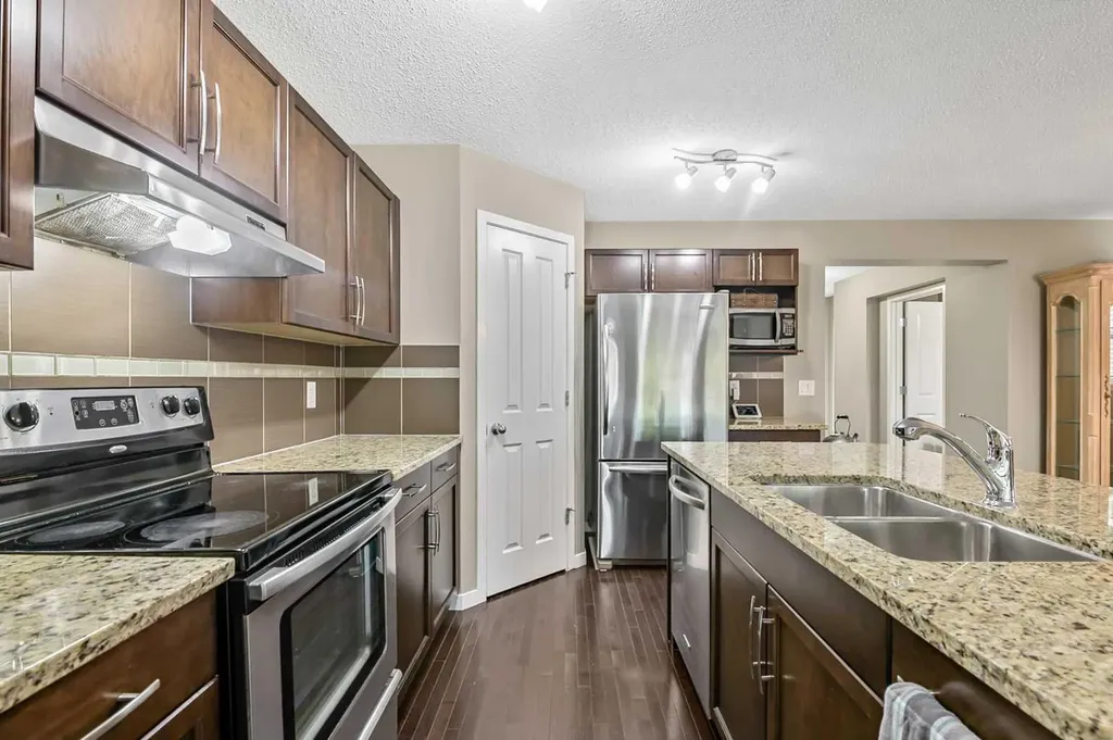 32 Cranston Gate SE Calgary AB T3M 0W8