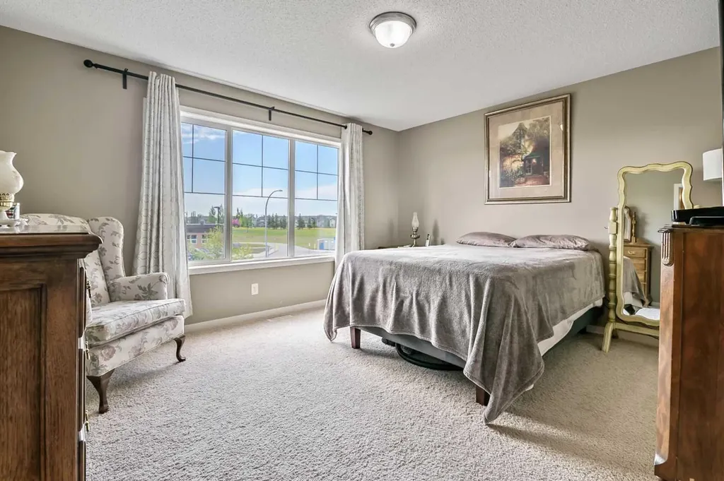 32 Cranston Gate SE Calgary AB T3M 0W8
