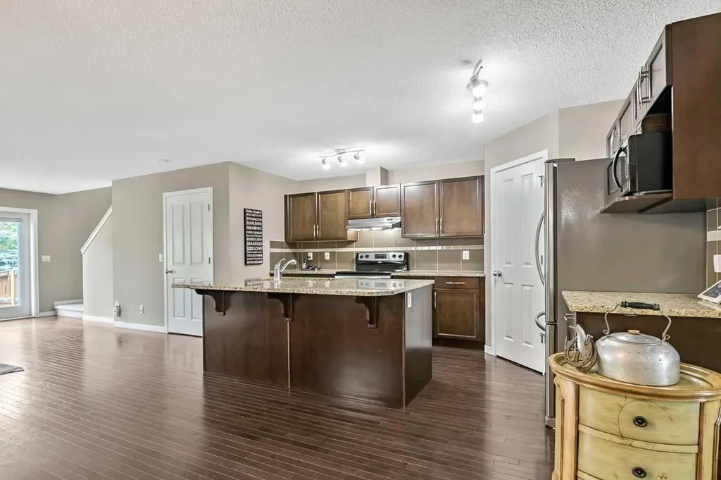 32 Cranston Gate SE Calgary AB T3M 0W8