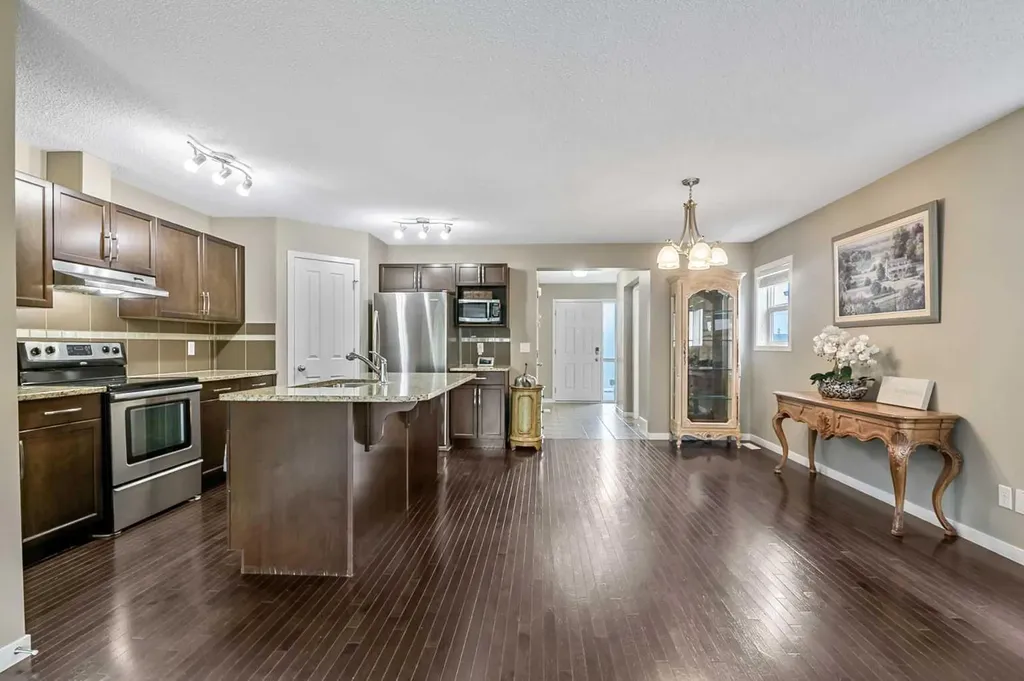 32 Cranston Gate SE Calgary AB T3M 0W8