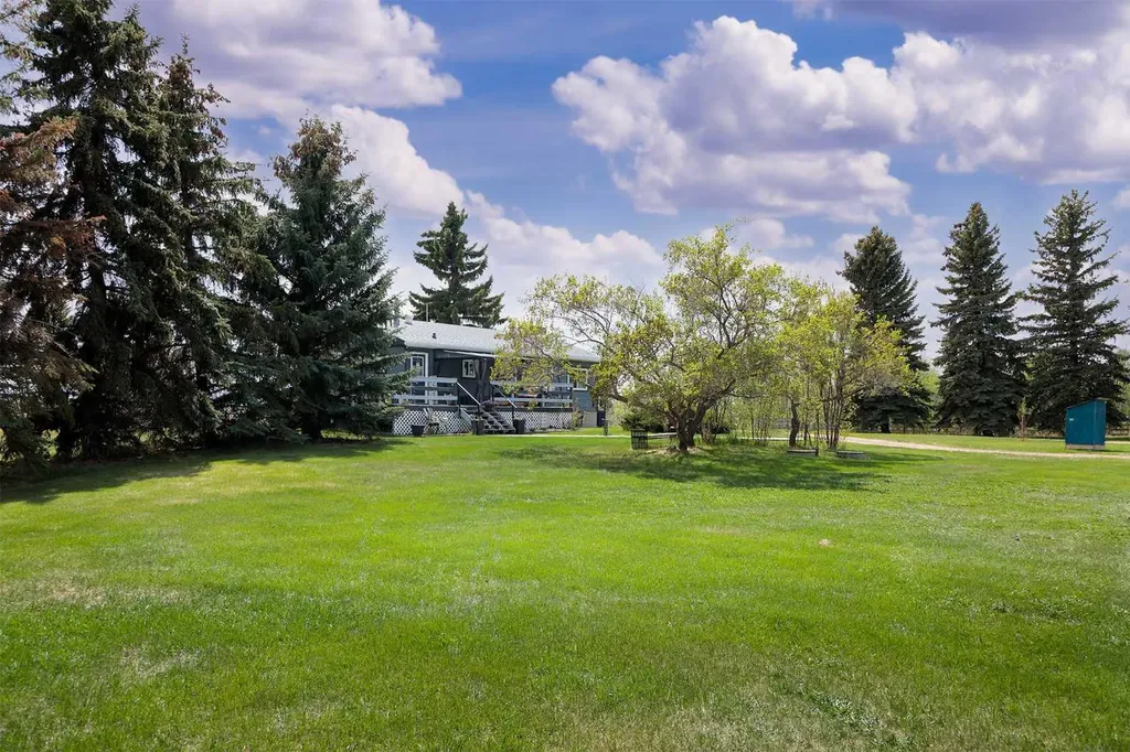 19252 462 Township Rural Camrose County AB T4V 1X8