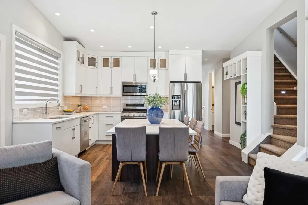 4626 Voyageur Drive NW Calgary AB T3A 0P6