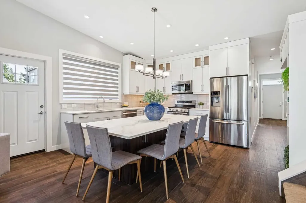 4626 Voyageur Drive NW Calgary AB T3A 0P6
