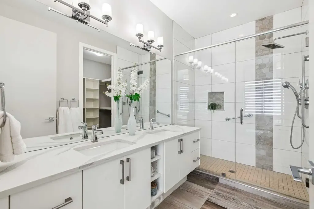 4626 Voyageur Drive NW Calgary AB T3A 0P6