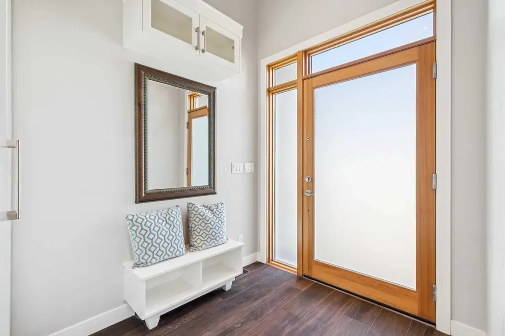 4626 Voyageur Drive NW Calgary AB T3A 0P6