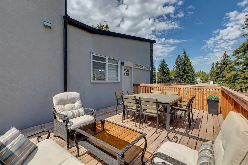 4626 Voyageur Drive NW Calgary AB T3A 0P6