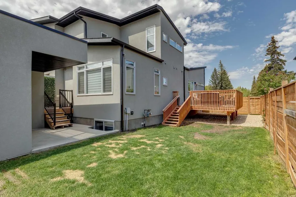 4626 Voyageur Drive NW Calgary AB T3A 0P6