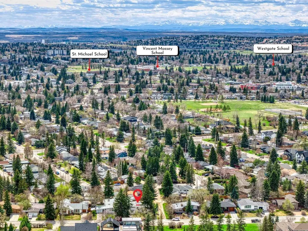 75 Wildwood Drive SW Calgary AB T3C 3C6