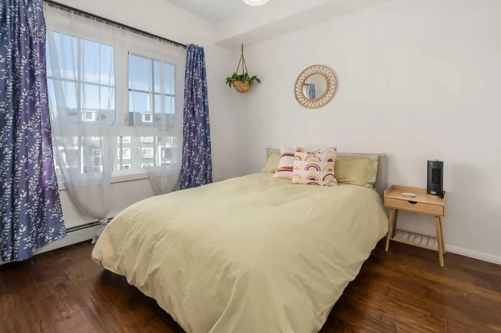 279 Copperpond Common SE Calgary AB T2Z 1C6