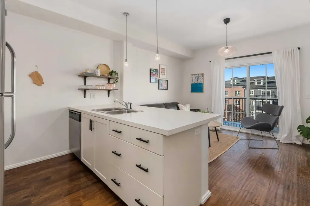 279 Copperpond Common SE Calgary AB T2Z 1C6