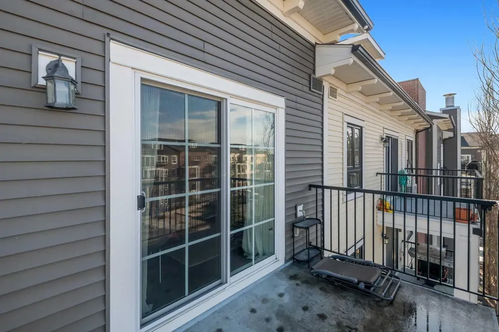 279 Copperpond Common SE Calgary AB T2Z 1C6
