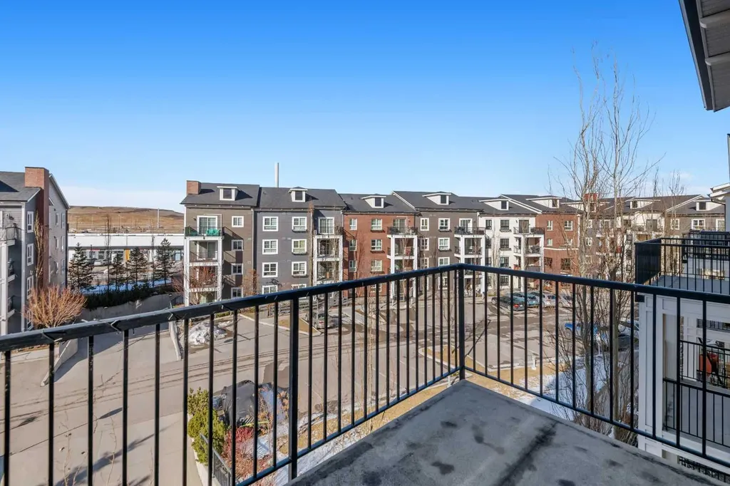 279 Copperpond Common SE Calgary AB T2Z 1C6