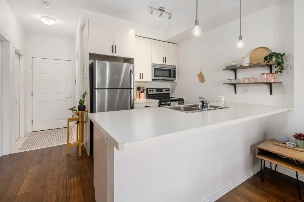 279 Copperpond Common SE Calgary AB T2Z 1C6